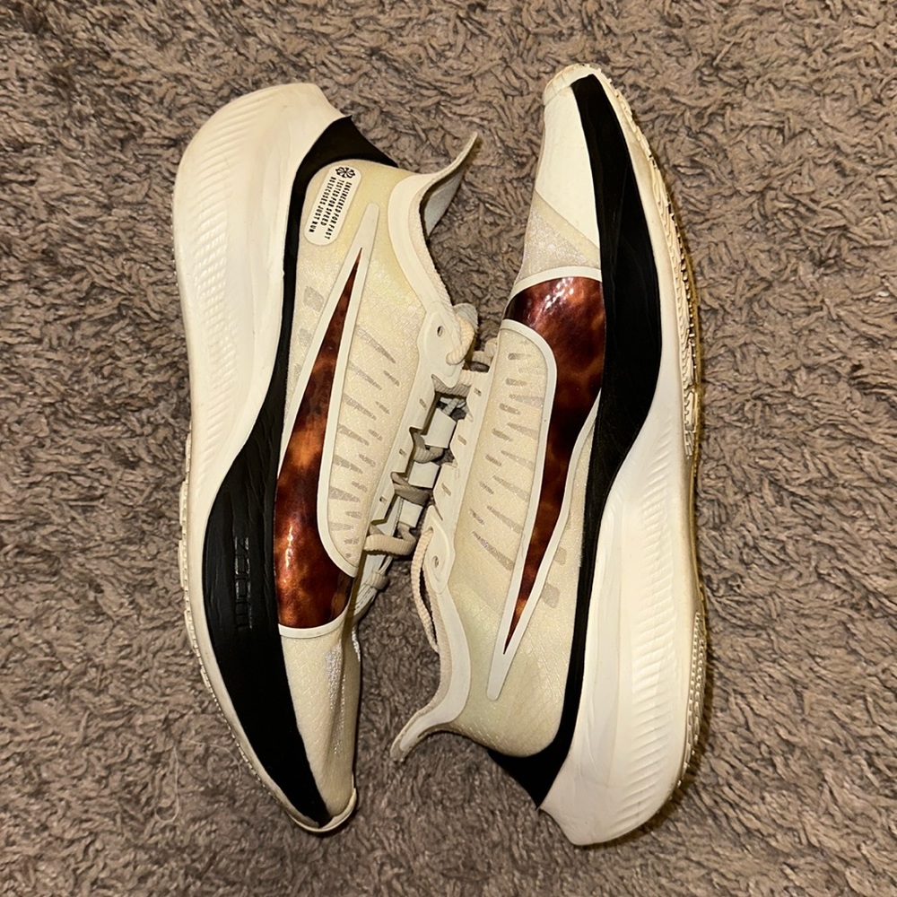 Nike zoom Wmns size 5